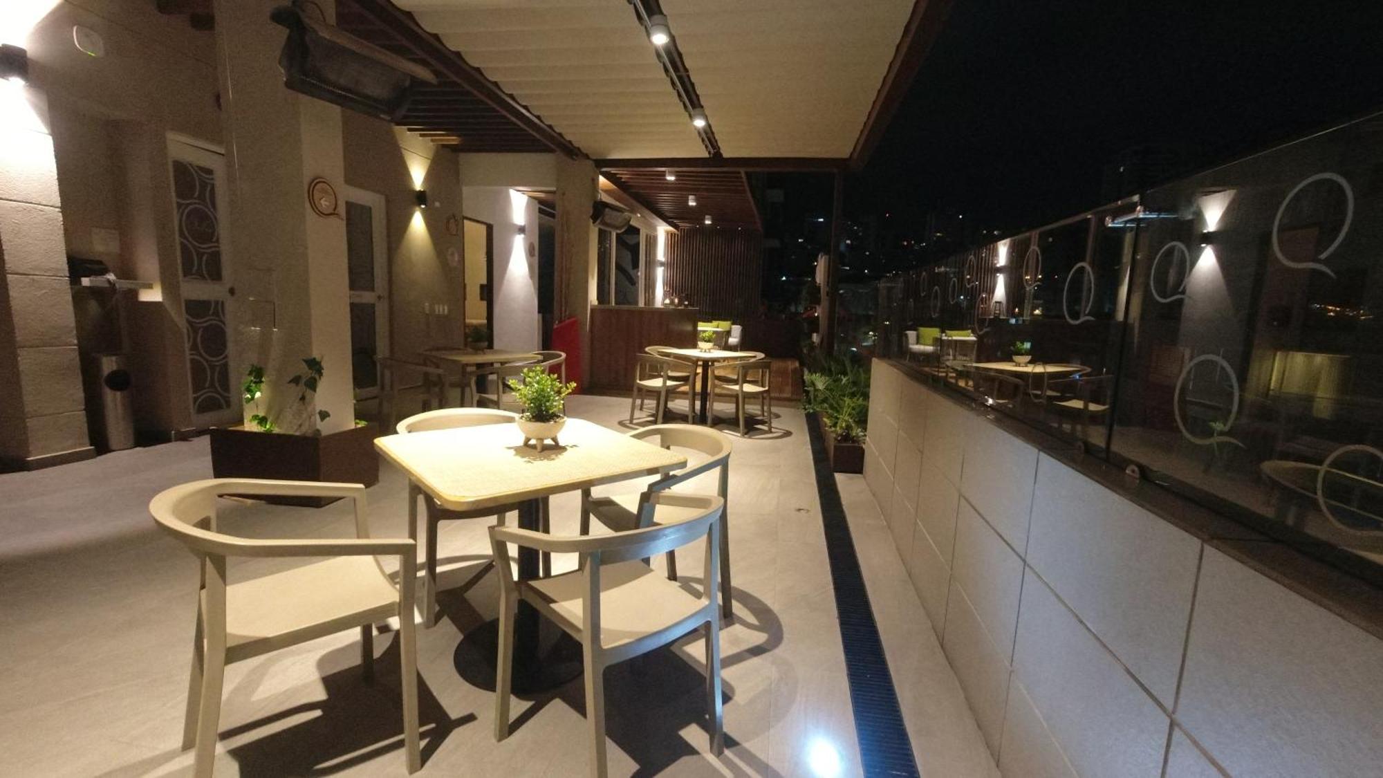 Quo Quality Hotel Manizales Exteriér fotografie The interior of the lounge